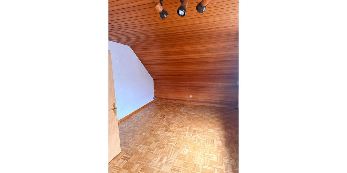 Einfamilienhaus Mainz Laubenheim - 8 Zimmer, 190 m&sup2;, 2.150&euro; | Angebot:25971340