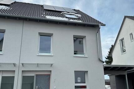 Haus Groß-Gerau Gerau - 6 Zimmer, 136 m&sup2;, 2.100&euro; | Angebot:24768044