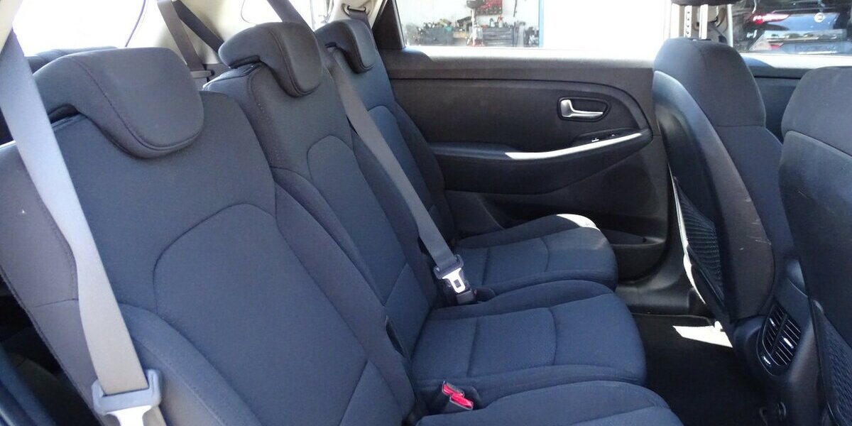 Kia Carens 1,6l Edition 7, Klima, 7-Sitzer, Sitzheizun 46.244 km 13.990 &euro; Rodgau 63110