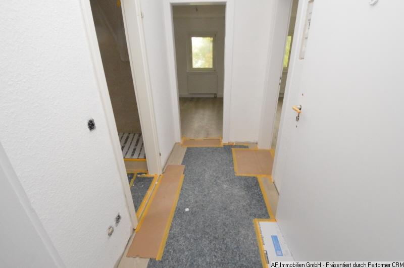 OBERSTADT - Dachgeschosswohnung, 2 Zimmer, Küche, Bad zimmer