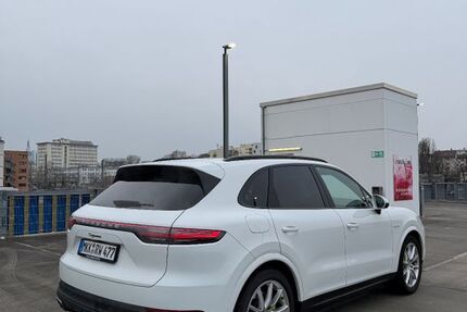 Porsche Cayenne 90.600 km 62.900 &euro; Frankfurt 60385