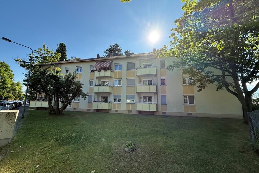 Sindlingen: Top-Sanierte 3,5-Zimmer Eigentumswohnung in zentraler Ruhelage 3.5 zimmer