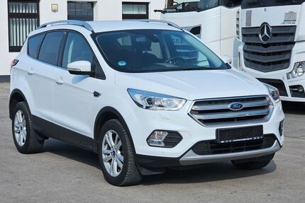 Ford Kuga 68.200 km 13.990 &euro; Babenhausen 64832