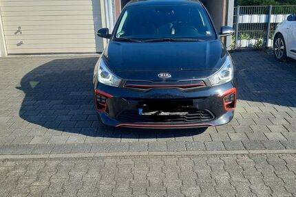 Kia Rio 32.000 km 17.000 &euro; Biebesheim 64584