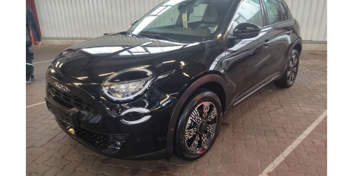 Fiat 600 61.590 km 15.999 &euro; Groß-Gerau 64521