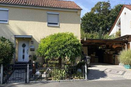 Attraktives Immobilienangebot Reiheneckhaus mit großem Grundstück und Ausbaupotenzial 3 zimmer