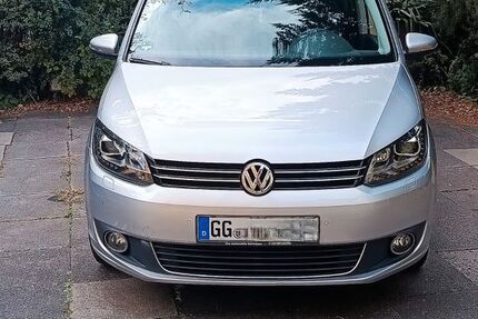 VW Touran 124.000 km 8.500 &euro; Rüsselsheim 65428