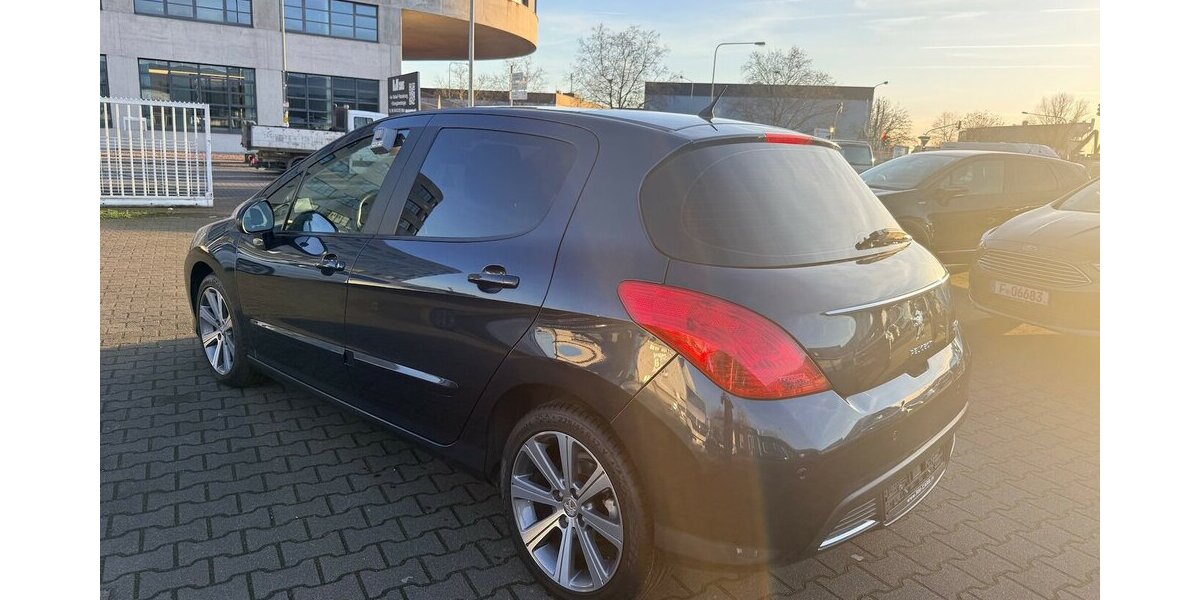 Peugeot 308 1.6 Turbo Allure/2Hd/Scheckh. 108.000 km 6.590 &euro; Frankfurt 60386