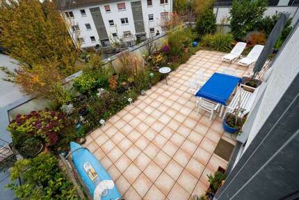 Wohnung zum Mieten in Frankfurt am Main 2.150 € 117 m² 3 zimmer