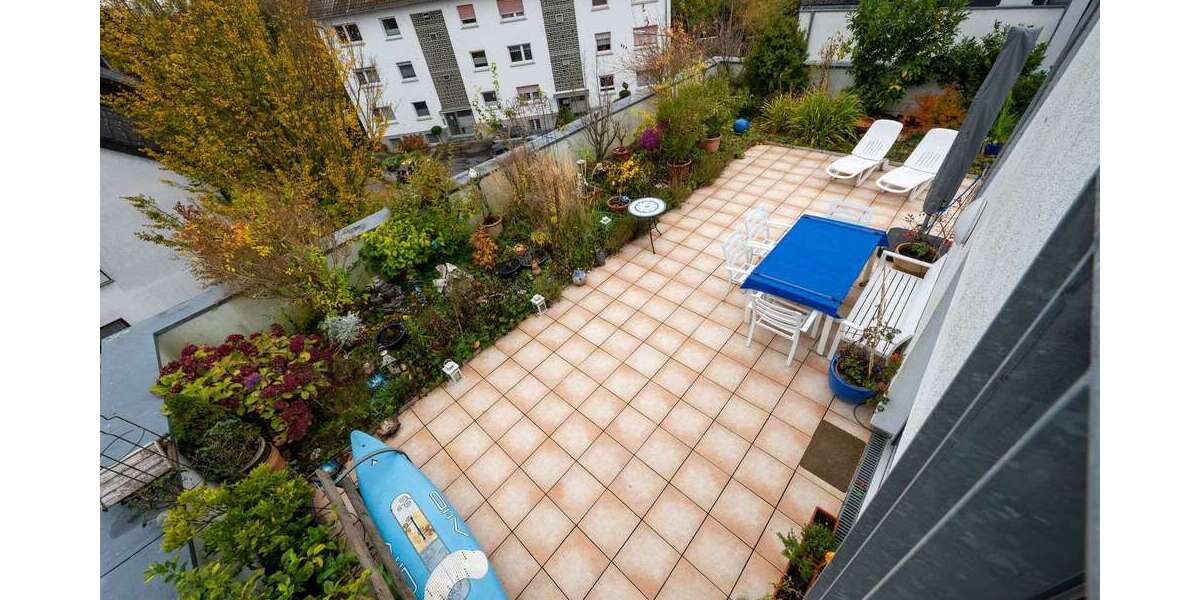 Wohnung zum Mieten in Frankfurt am Main 2.150 € 117 m² 3 zimmer