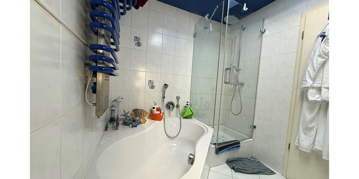 Hattersheim: Exzellente 5-Zimmerwohnung in absoluter Ruhe- und Sonnenlage - Etagenwohnung Hattersheim | Angebot:27129360