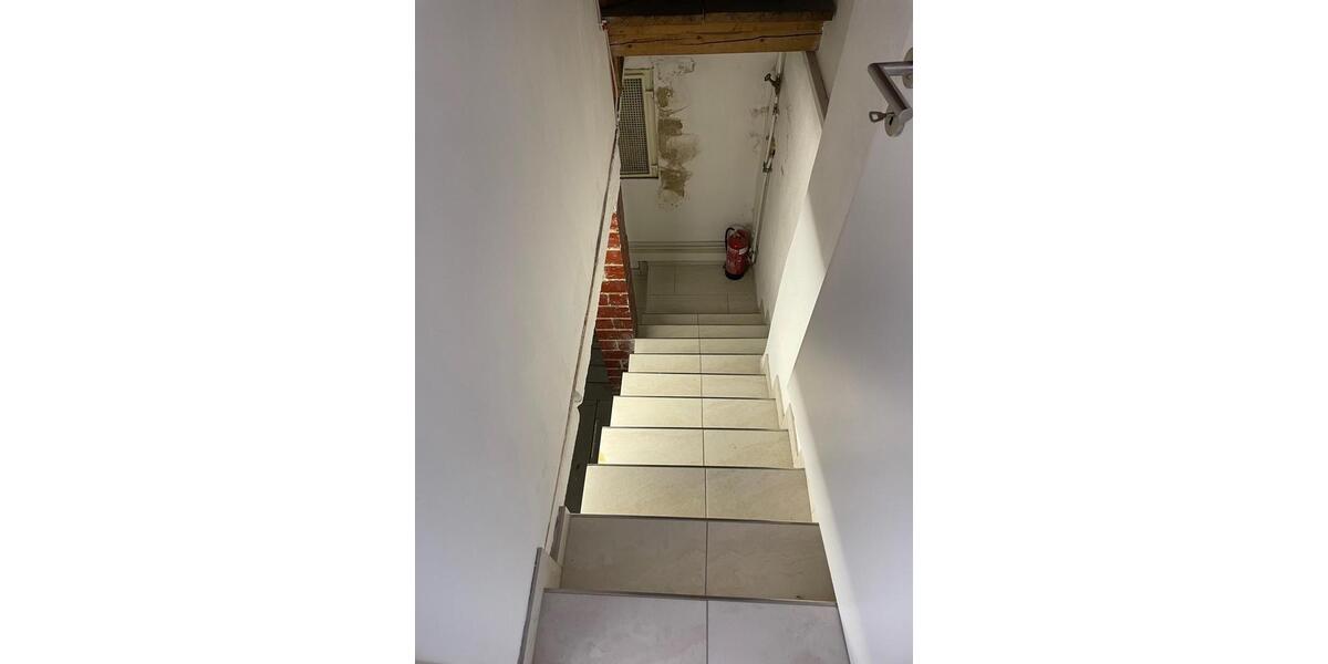 Etagenwohnung Flörsheim am Main - 5 Zimmer, 120 m&sup2;, 1.380&euro; | Angebot:25440023