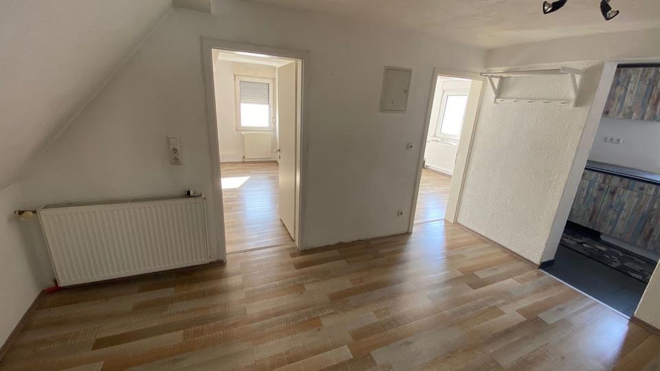 Dachgeschoßwohnung Weiterstadt - 2 Zimmer, 50 m&sup2;, 900&euro; | Angebot:25419157