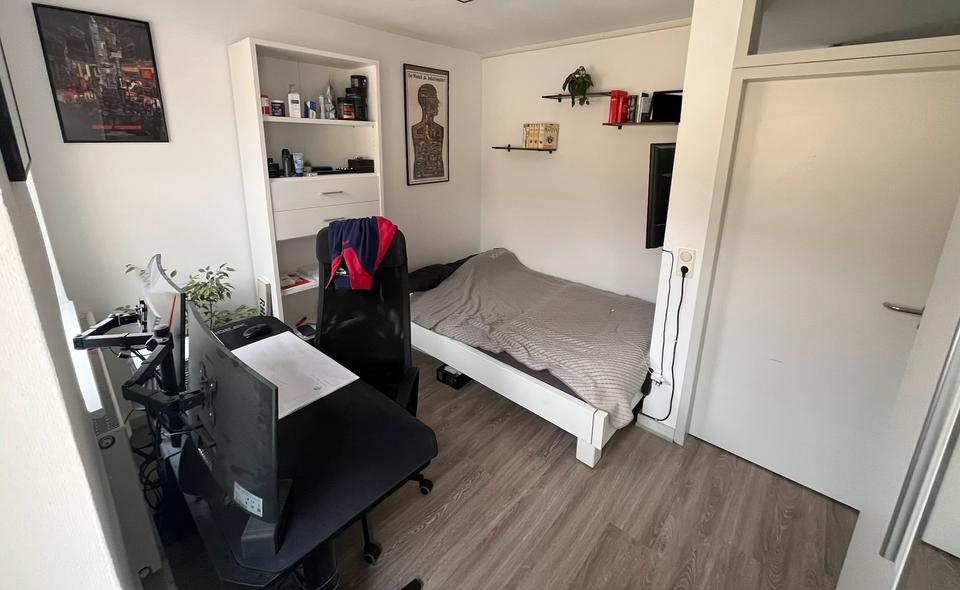 Etagenwohnung Darmstadt - 4 Zimmer, 94 m&sup2;, 1.450&euro; | Angebot:26648484