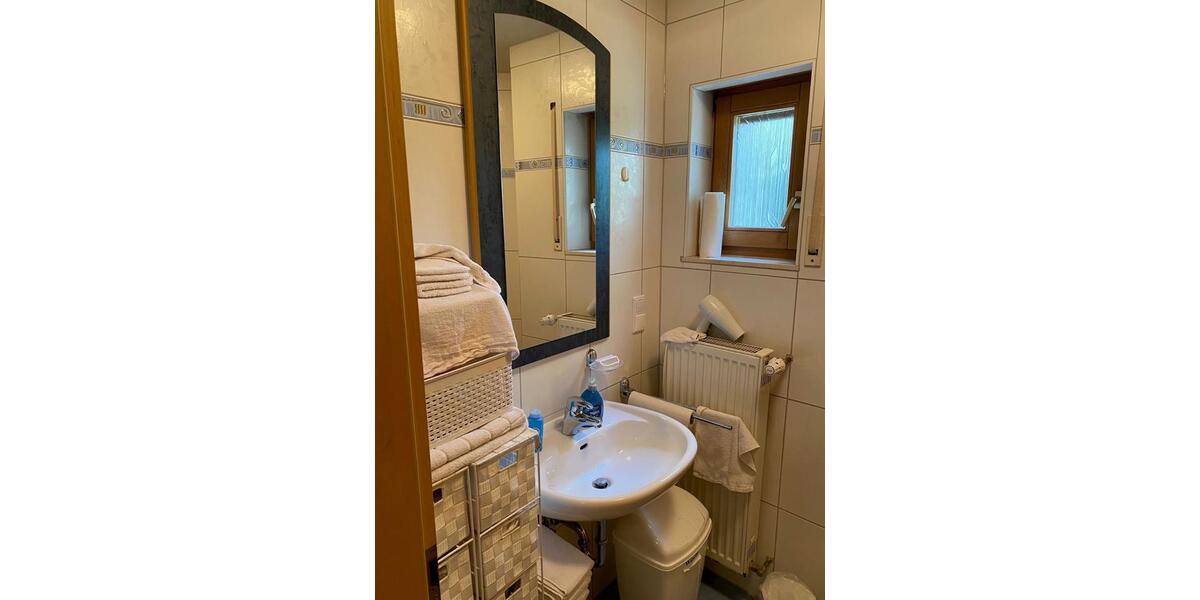 Schöne, helle Einliegerwohnung Nutzung als Praxis, Büro etc. zimmer