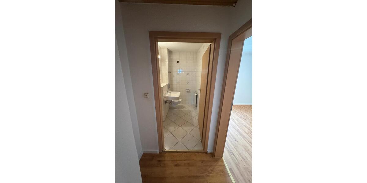 Etagenwohnung Büttelborn - 6 Zimmer, 93 m&sup2;, 1.250&euro; | Angebot:25379359