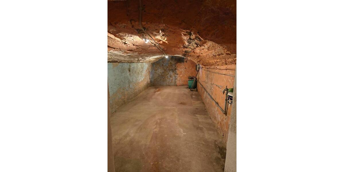 Reihenhaus Darmstadt Eberstadt - 13 Zimmer, 180 m&sup2;, 370.000&euro; | Angebot:25405785