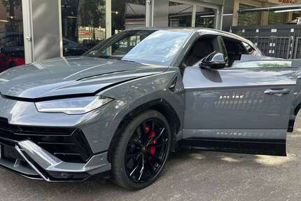 Lamborghini Urus 19.738 km 269.000 &euro; Frankfurt 60326