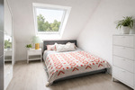 Dachgeschoßwohnung Frankfurt am Main Oberrad - 3 Zimmer, 75 m&sup2;, 1.600&euro; | Angebot:25843145