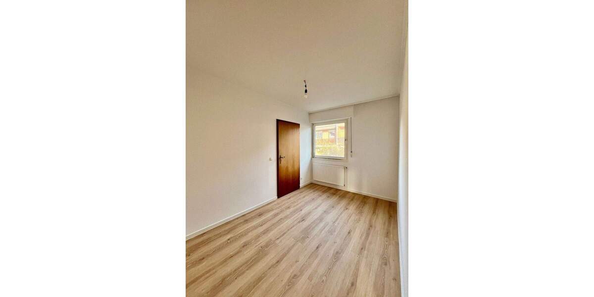 Einfamilienhaus Dieburg - 6 Zimmer, 176 m&sup2;, 1.950&euro; | Angebot:25628063