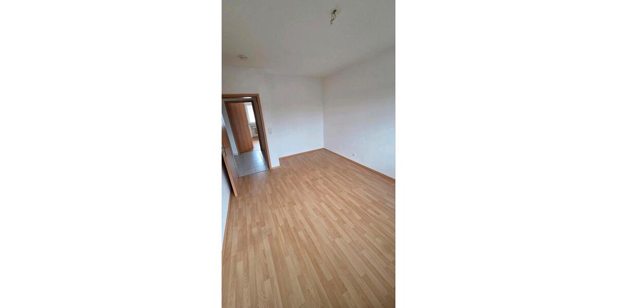 Etagenwohnung Rodgau - 4 Zimmer, 100 m&sup2;, 1.600&euro; | Angebot:25409896