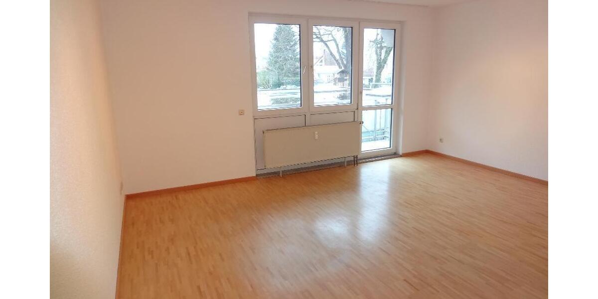 2 ZKBB* KFZ-Stell* max. 1 Pers* kl. EBK* Wannenbad* Parketboden* S-W BalkonLoggia* DA-Bessungerstr. - Etagenwohnung Darmstadt / Bessungen Bessungen | Angebot:27092927