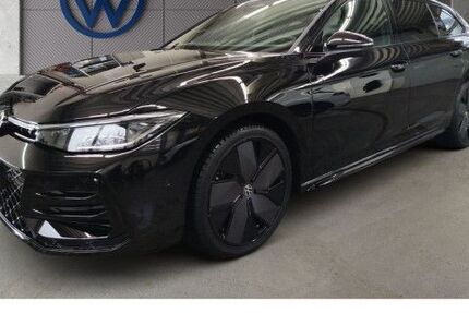 VW Passat 16.500 km 53.750 &euro; Frankfurt 60326