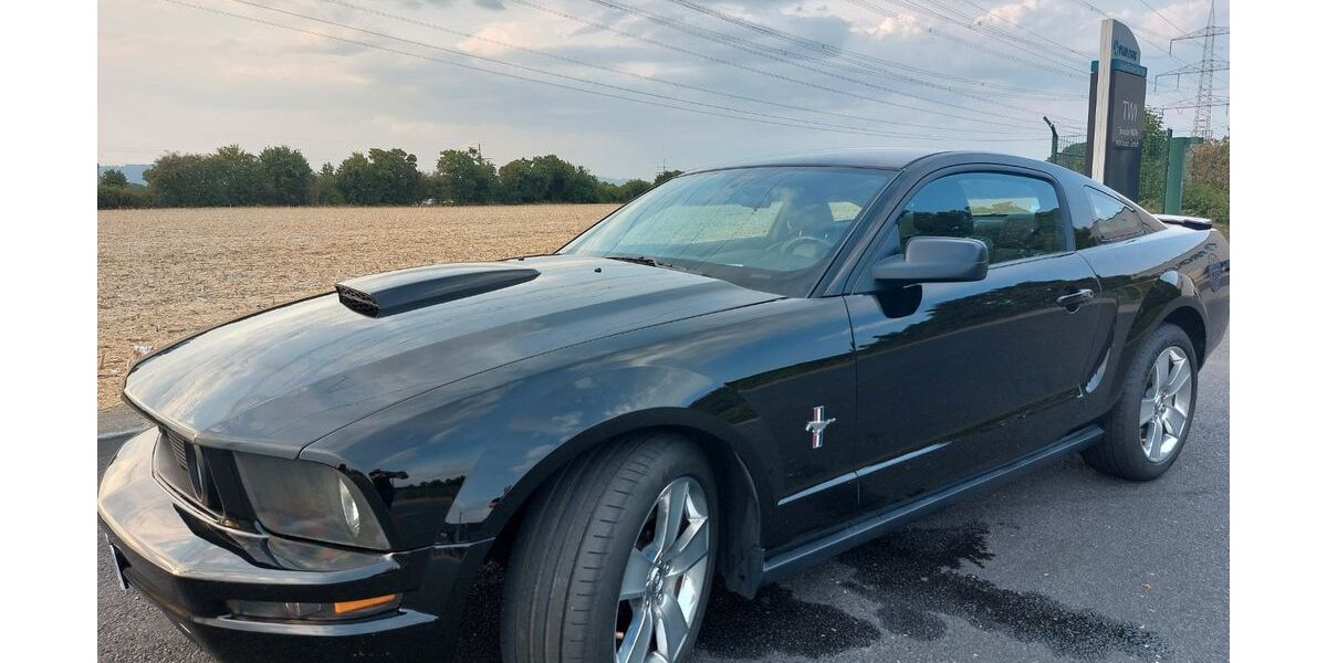 Ford Mustang 148.000 km 9.999 &euro; Frankfurt 60439