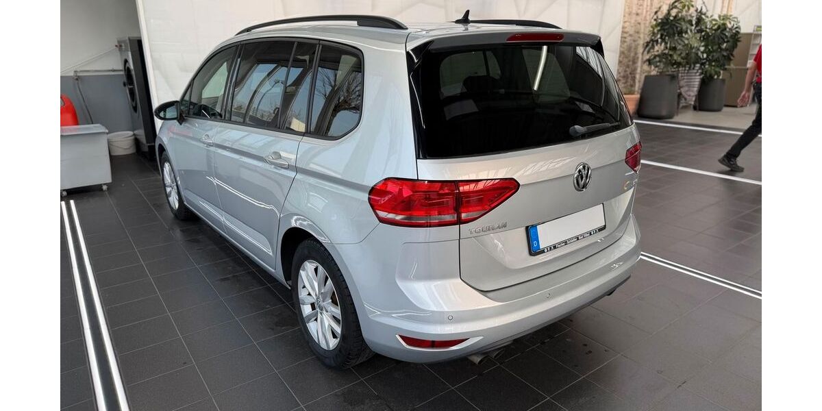 VW Touran 73.000 km 17.500 &euro; FRANKFURT AM MAIN 60489