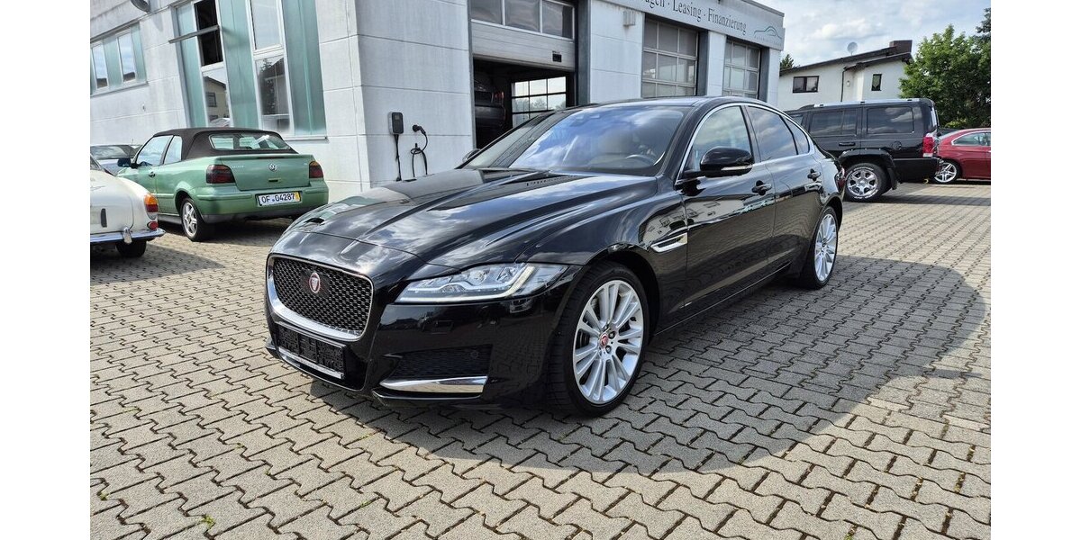 Jaguar XF Prestige Leder, GSHD, Navigation, Rückfahrkamer 104.922 km 21.690 &euro; Rodgau 63110