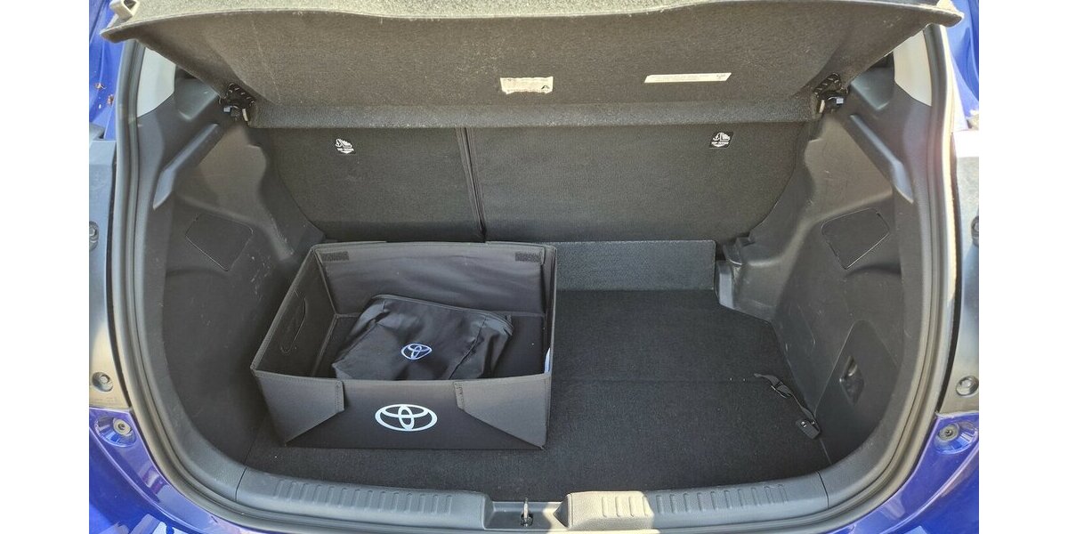 Toyota Yaris Hybrid Team D, Navi,Kamera, SmartDevice, Kli 73.500 km 16.890 &euro; Rodgau 63110