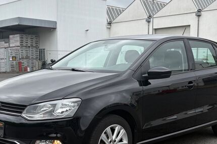 VW Polo 109.000 km 9.390 &euro; Frankfurt 60386