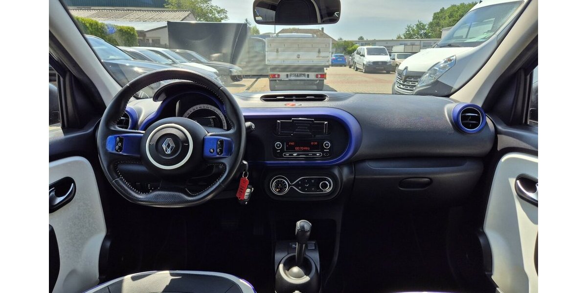 Renault Twingo Cosmic, Klima, Automatik, Sitzheizung, Temp 36.200 km 10.990 &euro; Rodgau 63110