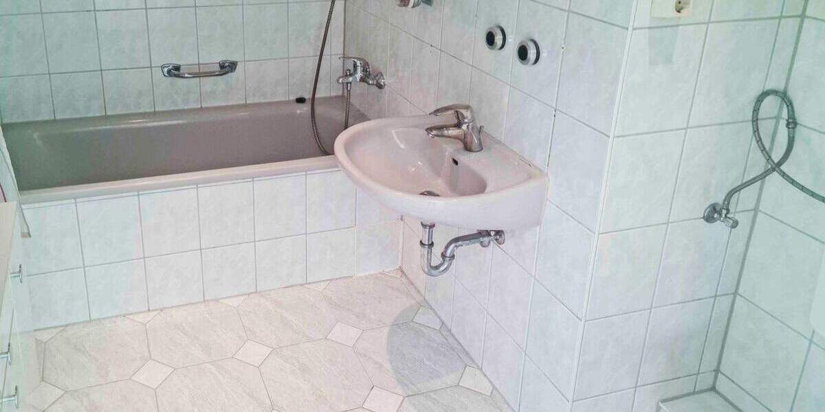 Etagenwohnung Offenbach am Main Hafen - 2 Zimmer, 68 m&sup2;, 195.000&euro; | Angebot:25265615