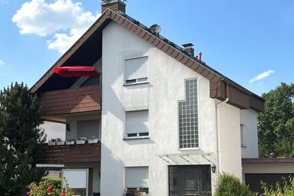 Attraktives Zweifamilienhaus mit Potenzial in bester Lage von Mühlheim! 8 zimmer