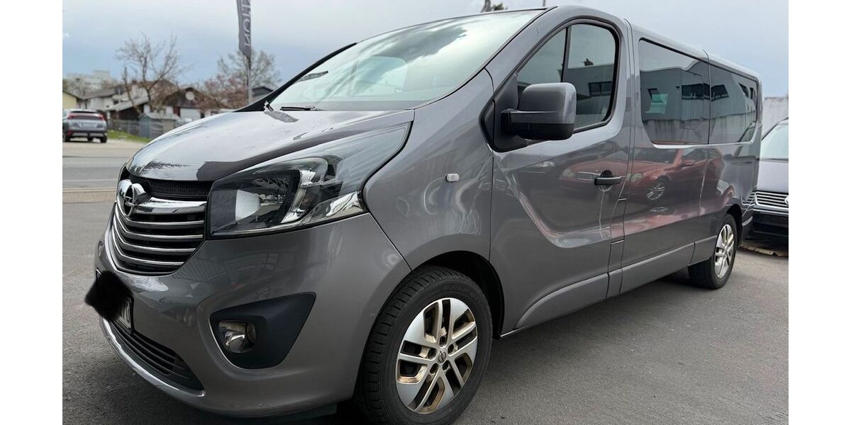 Opel Vivaro 260.207 km 9.999 &euro; Frankfurt am Main 60386