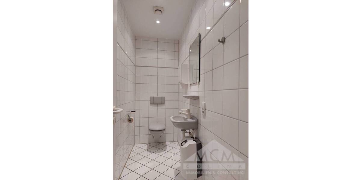 Gewerbeobjekt Frankfurt am Main / Bahnhofsviertel Bahnhofsviertel - 3 Zimmer, 120 m&sup2;, 1.750&euro; | Angebot:23986406