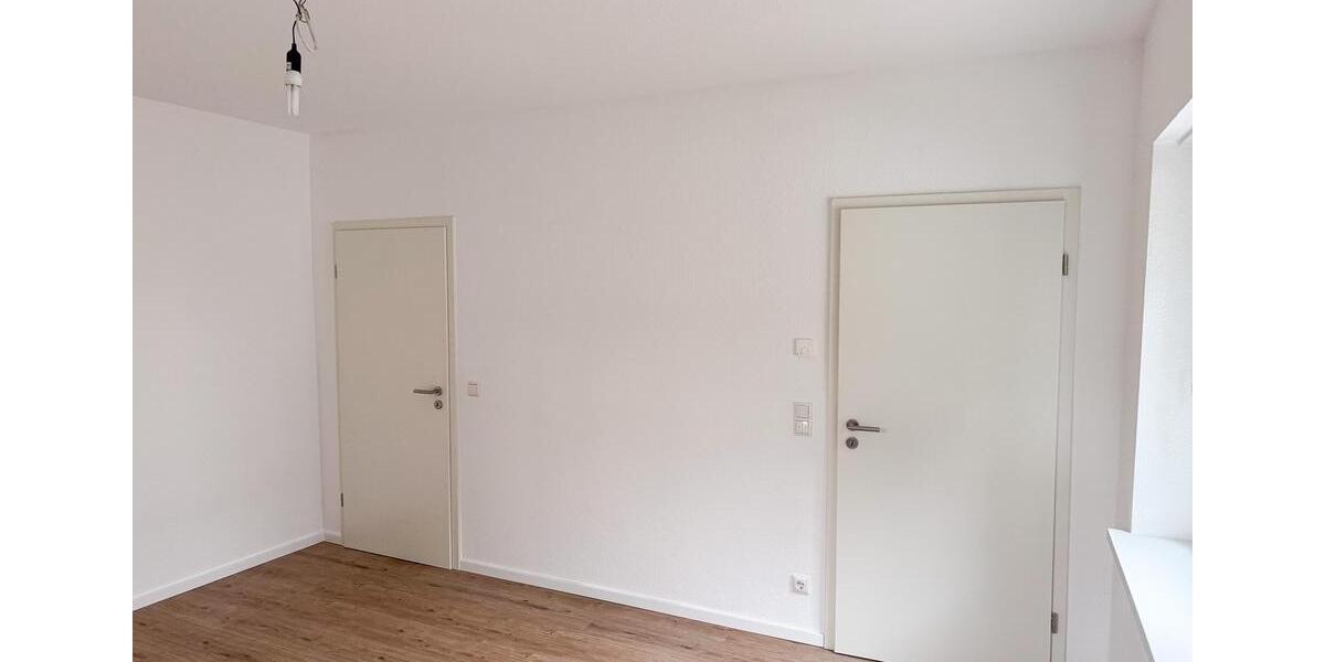 Erstbezug nach Sanierung: Moderne Praxis- oder Bürofläche mit eigenem Zugang zimmer