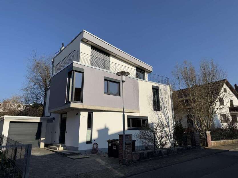 Haus zum Kaufen in Darmstadt 1.390.000 € 312.06 m²