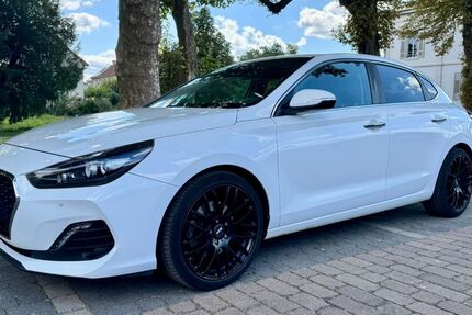 Hyundai i30 95.000 km 16.000 € Pfungstadt 64319