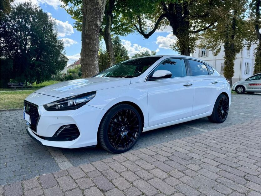 Hyundai i30 95.000 km 16.000 € Pfungstadt 64319