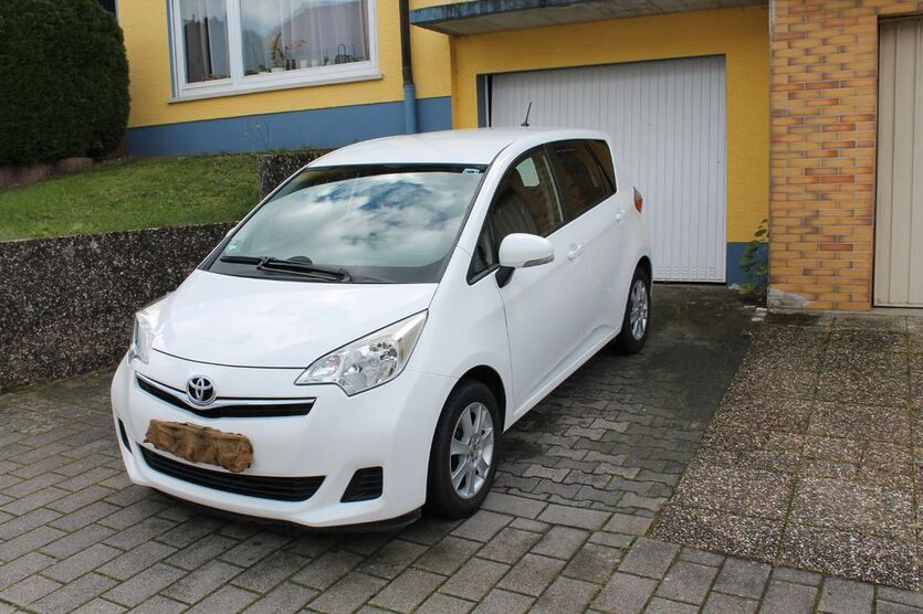 Toyota Verso-S 83.000 km 6.900 € Heppenheim 64646