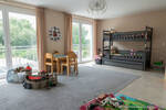Familientraum: Modernes Zuhause mit Dachstudio & sonnigem Garten