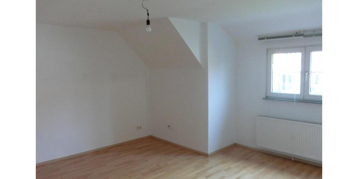 Dachgeschoßwohnung Darmstadt Bessungen - 2 Zimmer, 63 m&sup2;, 830&euro; | Angebot:25545784