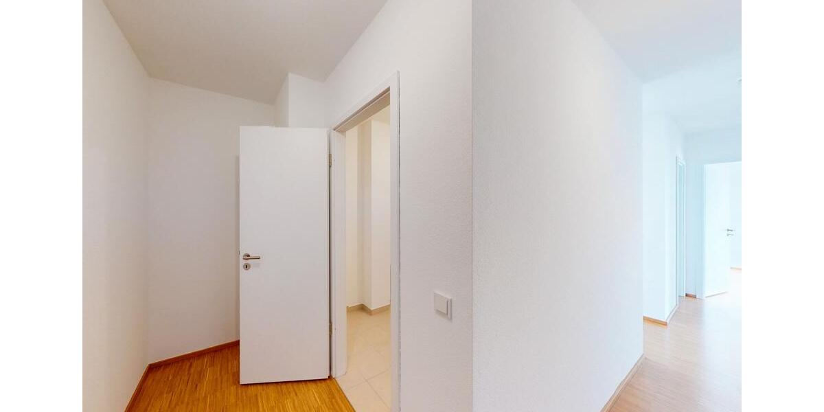 Erdgeschoßwohnung Frankfurt am Main Niederrad - 4 Zimmer, 112 m&sup2;, 1.960&euro; | Angebot:26380833