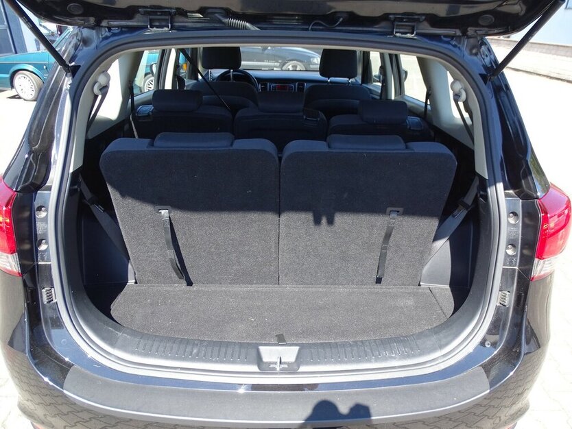 Kia Carens 1,6l Edition 7, Klima, 7-Sitzer, Sitzheizun 46.244 km 14.790 € Rodgau 63110