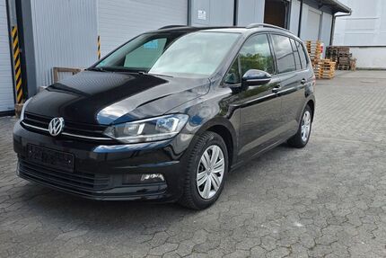VW Touran 285.573 km 9.508 &euro; Darmstadt 64293