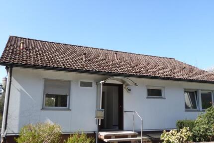 Erdgeschosswohnung in ruhiger Sackgasse mit großem Garten und traumhaftem Burgblick! zimmer