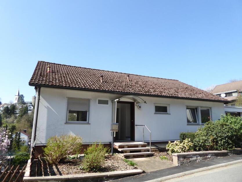 Erdgeschosswohnung in ruhiger Sackgasse mit großem Garten und traumhaftem Burgblick! zimmer