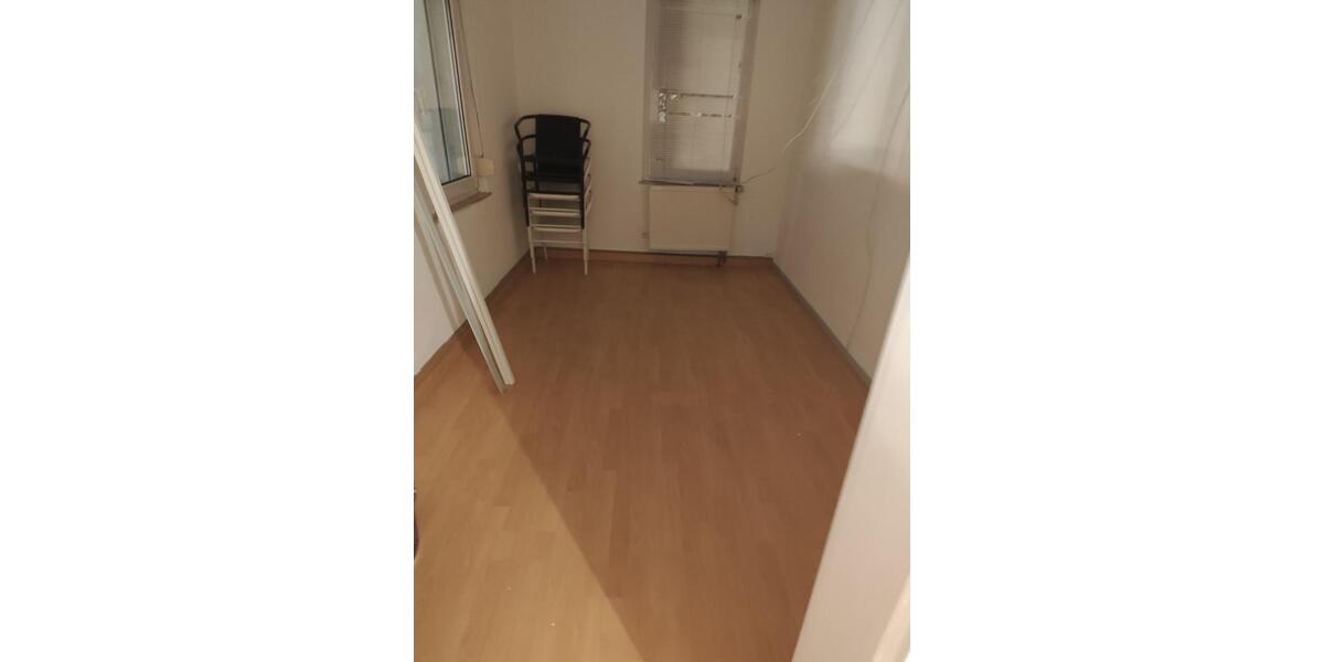 Etagenwohnung Darmstadt Eberstadt - 4 Zimmer, 160 m&sup2;, 1.500&euro; | Angebot:24525401
